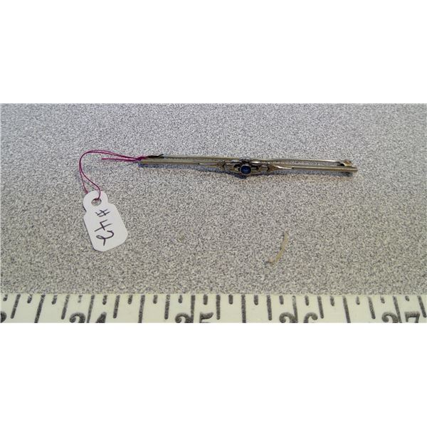 42. Vintage bar pin with sapphire stone, circa 1910