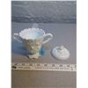 Image 2 : 106. Fenton Milk glass sugar with lid, Rose Bowl pattern