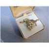 Image 2 : 151. Sarah Coventry gold tone and faux pearl broach in Sarah Coventry box