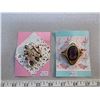 Image 1 : 157. Purple and gold tone broaches (2)