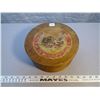 Image 1 : 278. Round wood Fig Confection box with contents