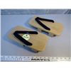 Image 1 : 335. Japanese geta (shoes) 27 cm