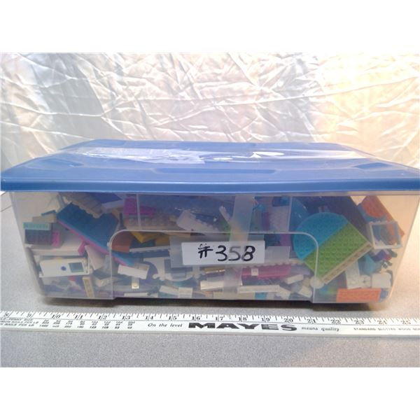 358. Tub of Lego Friends, mixed building kits