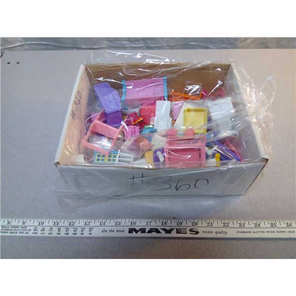 360. Lot of doll furniture