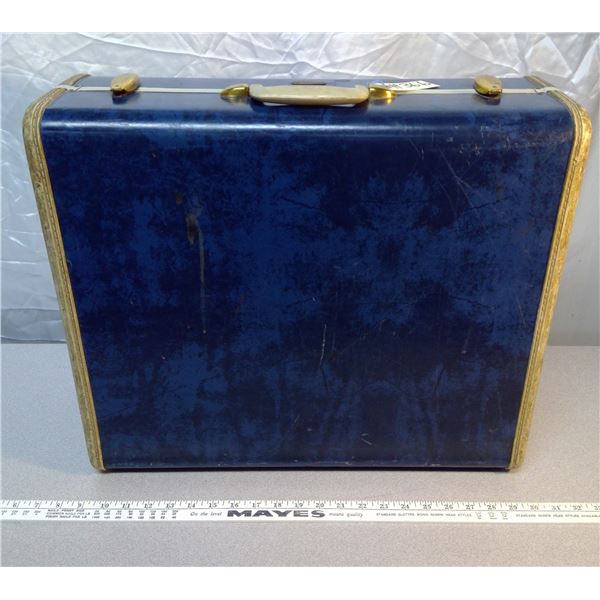 366. Large blue Samsonite suitcase, Shwayder’s Bro. Inc, Denver, vg condition
