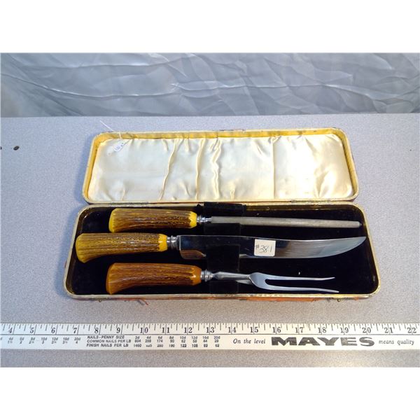 381. Carving set in box