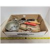 Image 1 : Box of old kitchen items