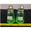 Image 1 : Green depression glass salt & pepper