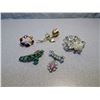 Image 2 : 5 Brooches