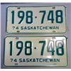 Image 5 : 2 1974 Saskatchewan Matching Licence Plates - New in original envelope