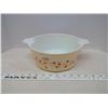 Image 1 : Pyrex Casserole Dish, Off White Trailing Flower Design