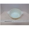 Image 2 : Pyrex Casserole Dish, Off White Trailing Flower Design