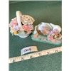 Image 2 : LOT OF 2 BONE CHINA VINTAGE ORNAMENTS. BASKET OF FLOWERS AND MOM, I LOVE YOU BUNCHES.