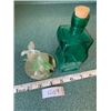 Image 1 : LOT OF 2 DECORATIVE 1 GREEN GLASS BOTTLE AND  1  HUMMINGBIRD  CRYSTAL ON FLOWER WITH 14K TRIMMED SUN