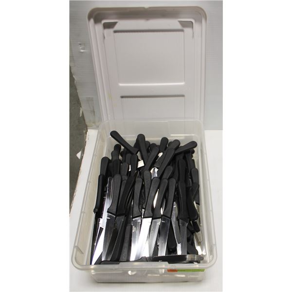 TOTE OF 152 BROWNE SERRATED STEAK KNIVES