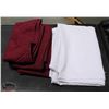 Image 1 : LOT OF 4 ASSORTED COLOUR TABLE CLOTHS