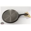 Image 1 : PRESEASONED 10.5" CAST IRON FRYING PAN