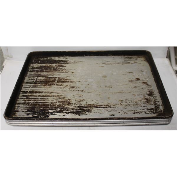 LOT OF 4 FULL SIZE BUN PANS