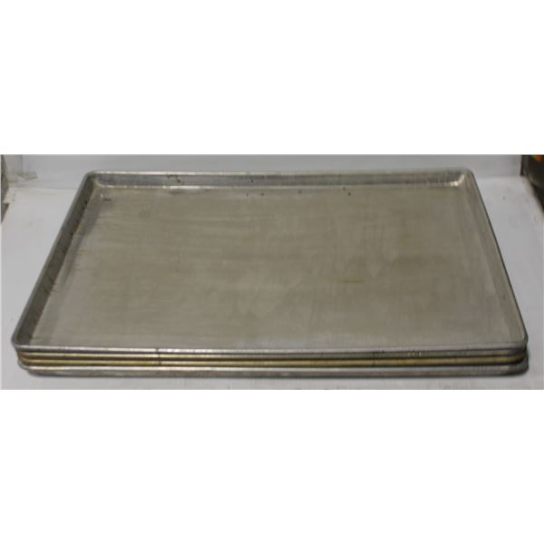 LOT OF 4 FULL SIZE BUN PANS