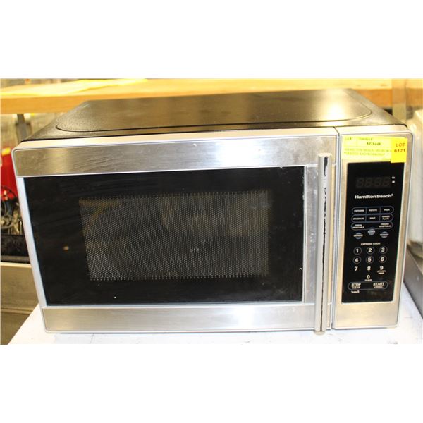 HAMILTON BEACH MICROWAVE *TESTED AND WORKING*
