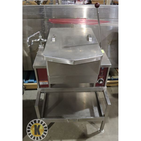 10 GALLON SOUTHBEND TILTING SKILLET/ SOUP SKILLET