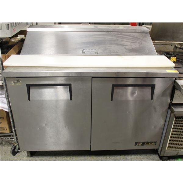 TRUE REFRIGERATED 4' PREP TABLE