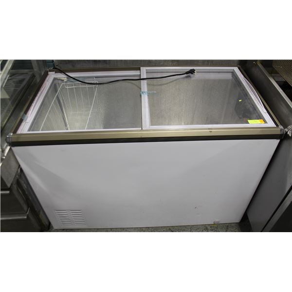 OMCAN CHEST FREEZER