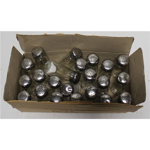 LOT OF 22 SALT AND PEPPER SHAKERS