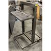 Image 1 : UTILITY RACK ON CASTORS /W SHELF AND SHELF SUPPORT