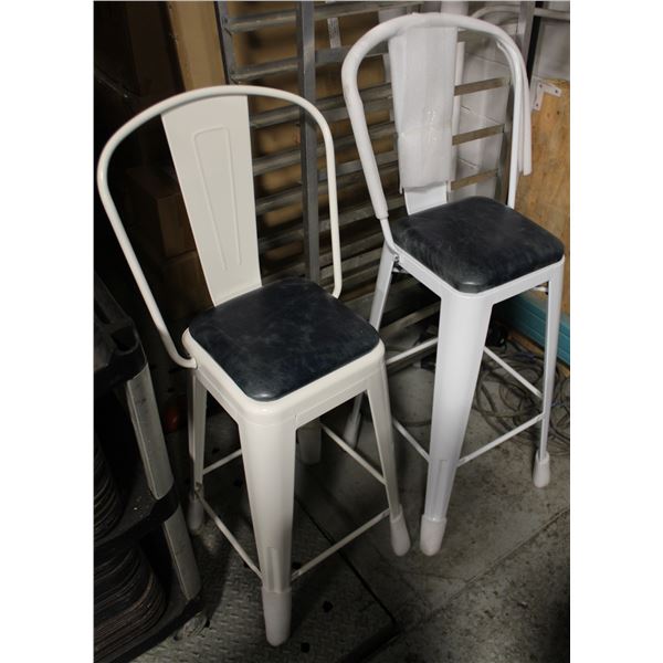LOT OF TWO LEATHERETTE PADDED PATIO BAR CHAIRS