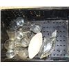 Image 1 : TOTE OF ASSORTED GLASSWARE
