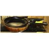 Image 1 : LOT OF 3 FRYING PANS 2-10", 1- 9"