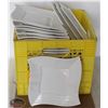 Image 1 : CRATE OF 36 SQUARE PLATES