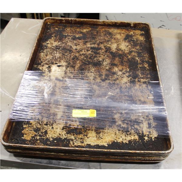 LOT OF 6 FULL SIZE BUN PANS