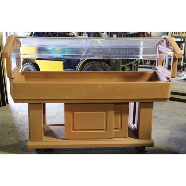 CAMBRO BUFFET TABLE ON CASTORS W/ SNEEZE GUARD &