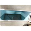 Image 2 : MANITOWOC ICE MAKER WITH BIN ON CASTORS