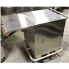 Image 2 : S/S CABINET ON CASTORS W/ EXTENSION