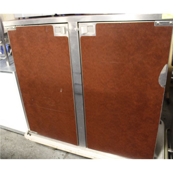 STAINLESS STEEL CABINET ON CASTORS