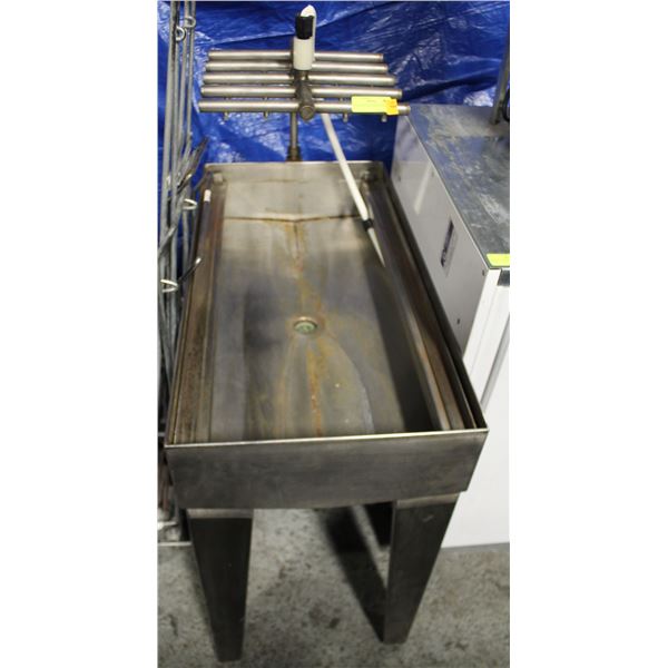 STAINLESS STEEL RINSING SINK