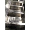 Image 2 : QUEST 3 WELL HOT FOOD TABLE ON CASTORS