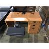 Image 2 : MAPLE COLOURED COMPUTER DESK WITH 3 DRAWER PEDESTAL AND NORTHBAYOU DESK MOUNTED