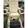 Image 2 : EUROPEAN TOUCH SOLACE COMMERCIAL MASSAGING PEDICURE CHAIR WITH WHIRLPOOL FOOT SPA AND 2 REMOTES