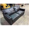 Image 1 : LEATHER LOVESEAT HIDEABED, QUEEN SIZE MATTRESS (SLIGHTLY USED)