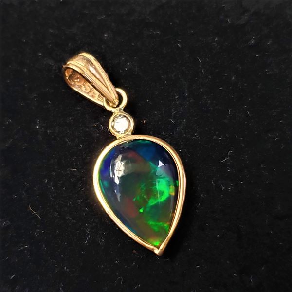 14K YELLOW GOLD ENHANCED BLACK OPAL(2CT)