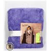 Image 1 : NEW PLUSH SHAWL  100 PERCENT POLYESTER