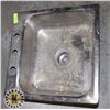 Image 1 : STAINLESS STEEL FINISH KITCHEN SINK