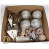 Image 1 : FLAT OF ASSORTED CHRISTMAS DECORATIONS