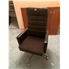 Image 1 : Vintage Black Leather Office Chair