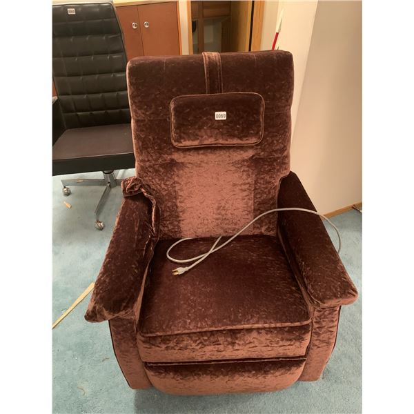 Vintage Rolla-ssage Recliner MN:747-1 SN:GDG1-73346