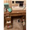 Image 2 : Singer Sewing Machine (SN:H90165078) And Desk
